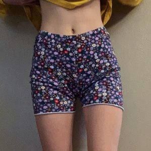 brandy melville griffin shorts dup